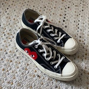 Comme des garçons PLAY black low top